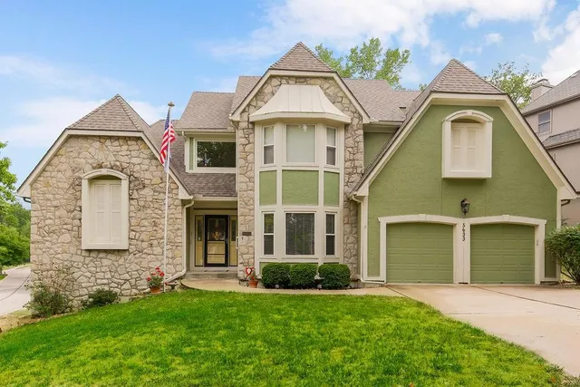$500,000 | 5633 Oakview, Shawnee, KS 66216