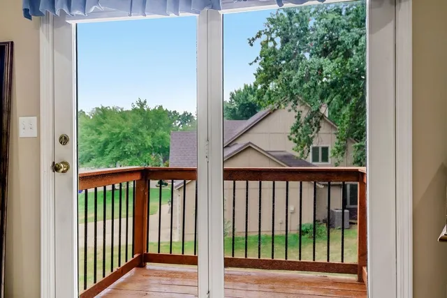 $500,000 | 5633 Oakview, Shawnee, KS 66216