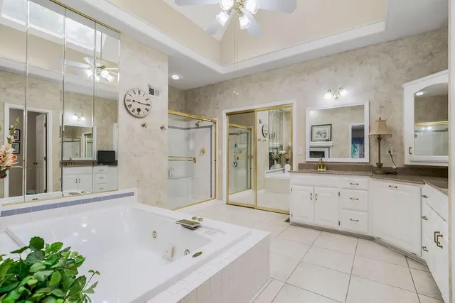 $500,000 | 5633 Oakview, Shawnee, KS 66216