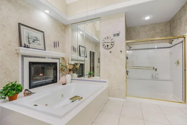 $500,000 | 5633 Oakview, Shawnee, KS 66216