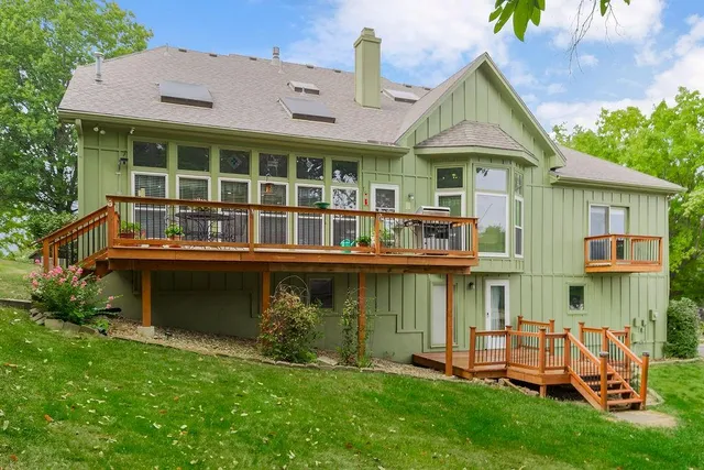 $500,000 | 5633 Oakview, Shawnee, KS 66216