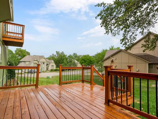 $500,000 | 5633 Oakview, Shawnee, KS 66216