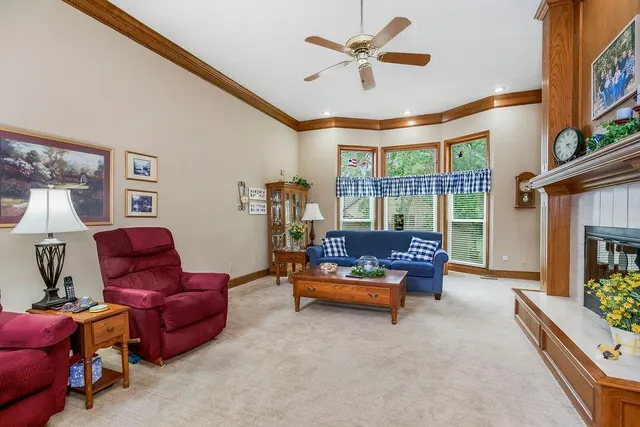 $500,000 | 5633 Oakview, Shawnee, KS 66216