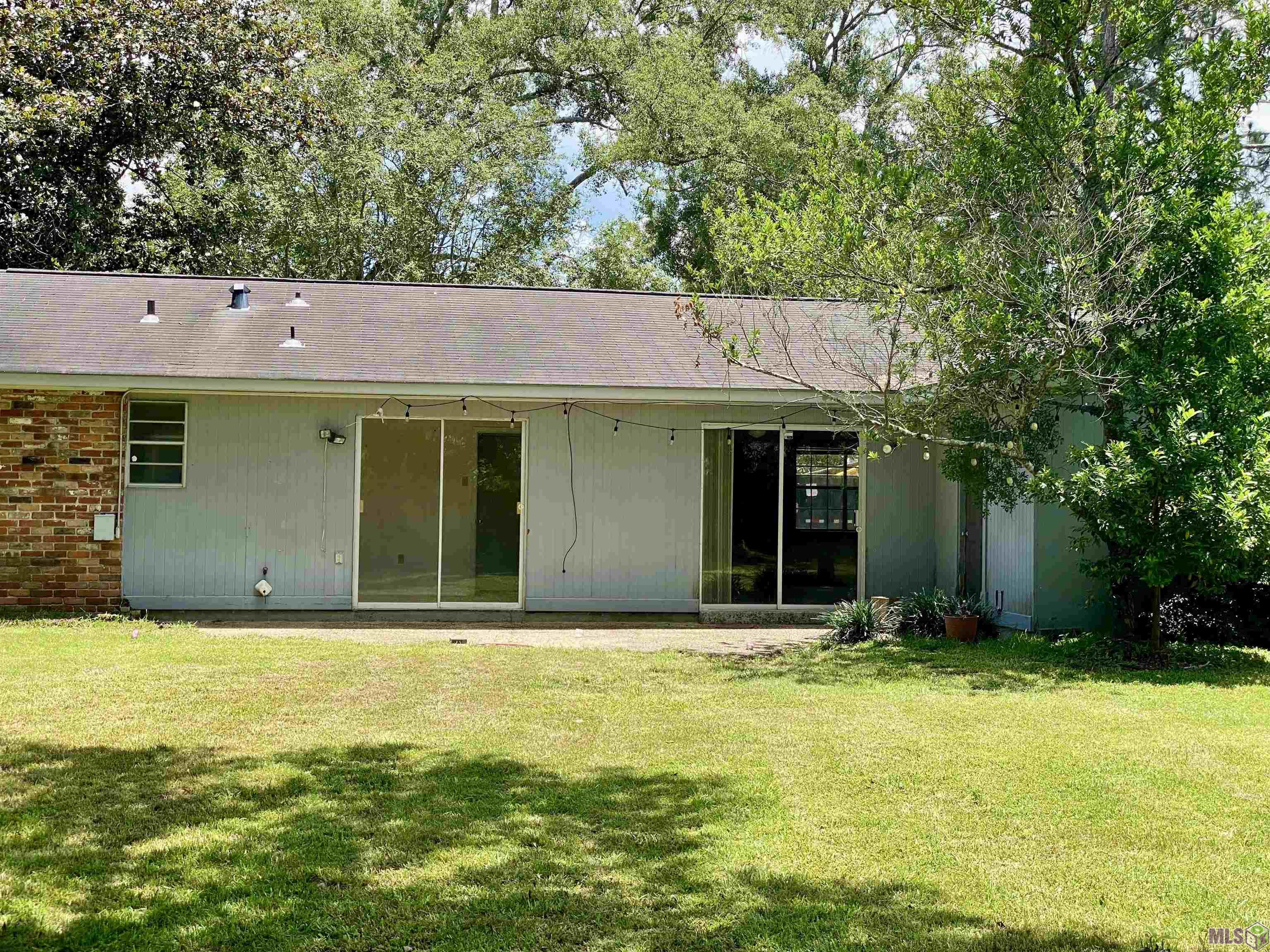 321 Huntington Drive St. George, LA 70810 - Photo 3 of 20 Private patio is 18X11