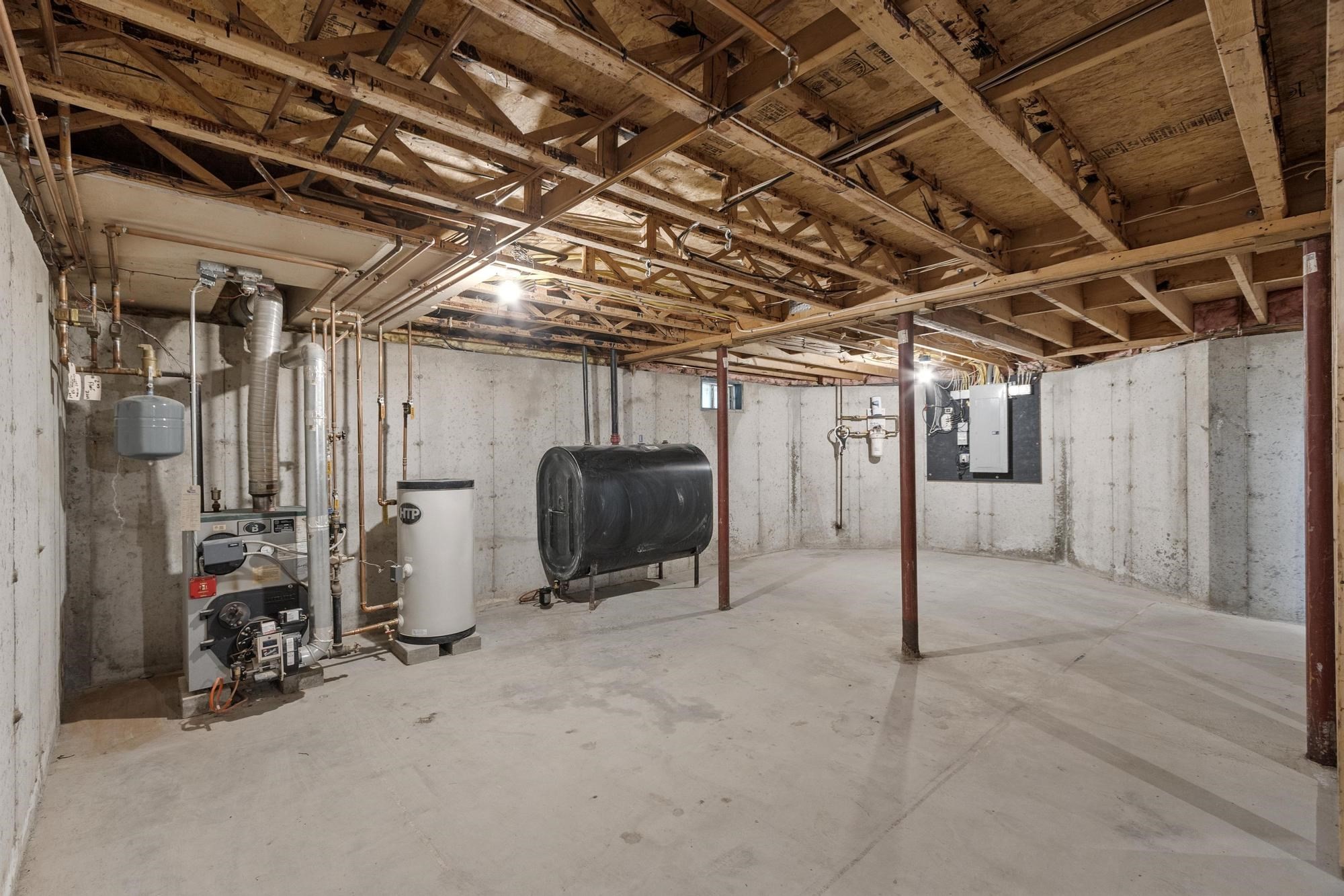 845 Bridge Street Pelham, NH 03076 - Photo 23 of 42 Gallery Image 23