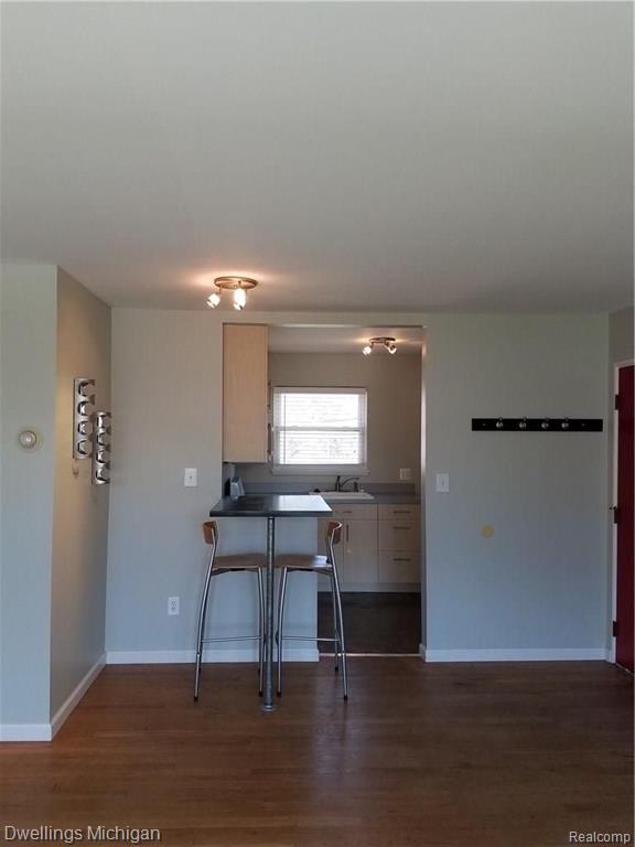 2716 West Thirteen Mile Road Royal Oak, MI 48073 - Photo 5 of 17