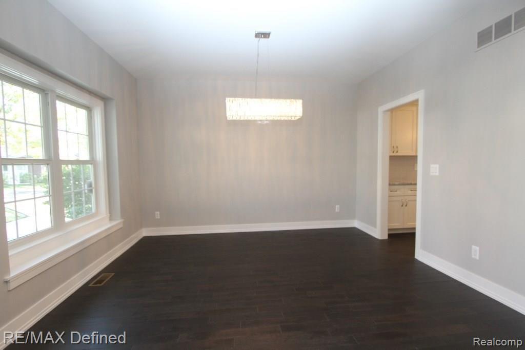 656 Ruffner Avenue Birmingham, MI 48009 - Photo 23 of 26 IMG_5401.JPG