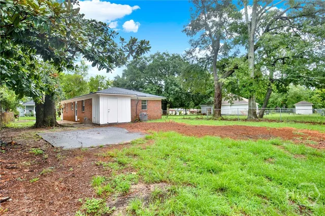 $1,650 | 2205 Iowa Street, Savannah, GA 31404