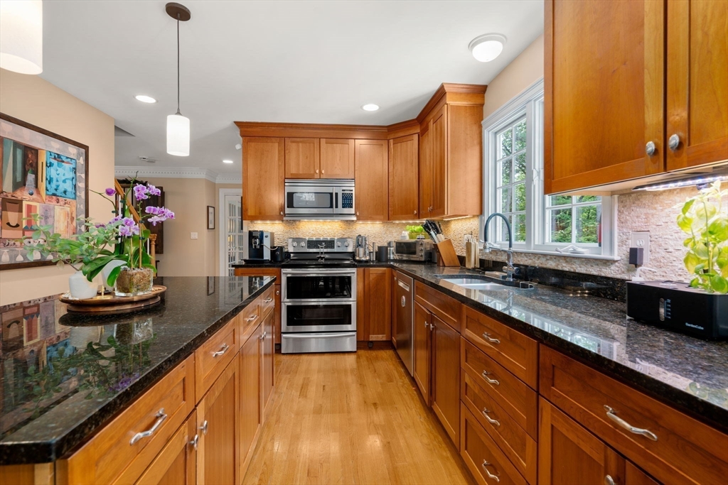 400 Sugar Road Bolton, MA 01740 - Photo 11 of 34
