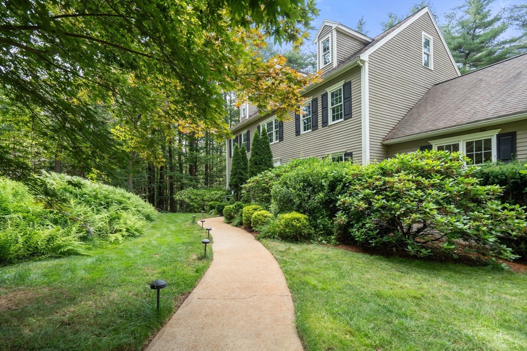 400 Sugar Road Bolton, MA 01740 - Photo 2 of 34