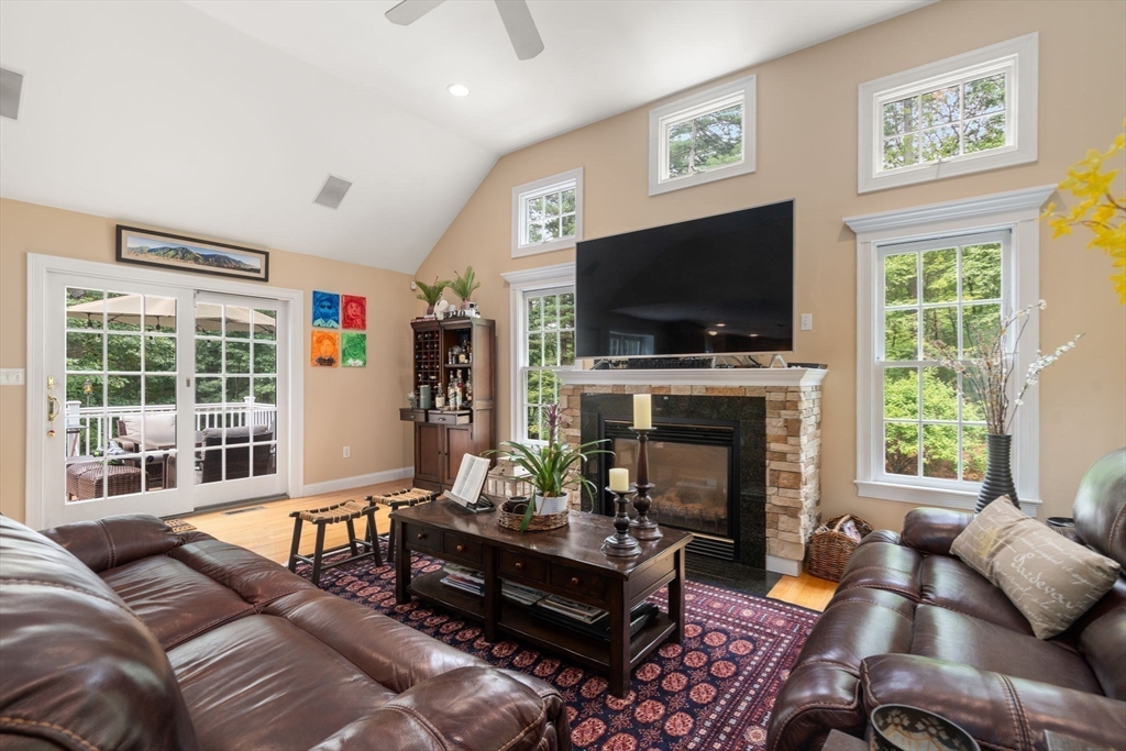 400 Sugar Road Bolton, MA 01740 - Photo 5 of 34