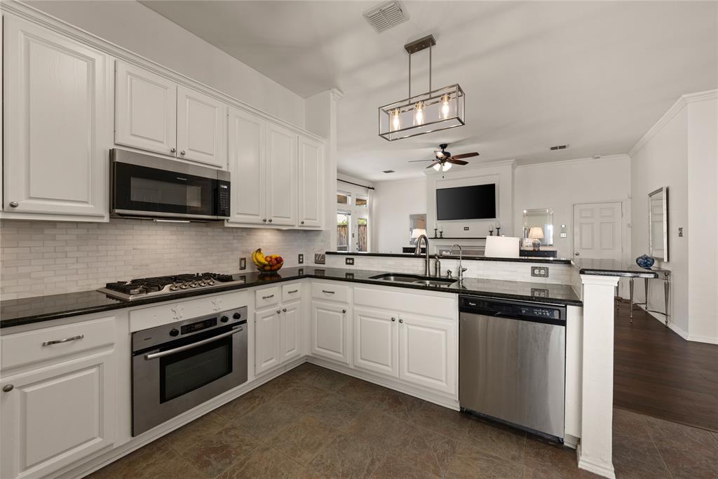 6944 Canyon Springs Road Fort Worth, TX 76132 - Photo 14 of 22