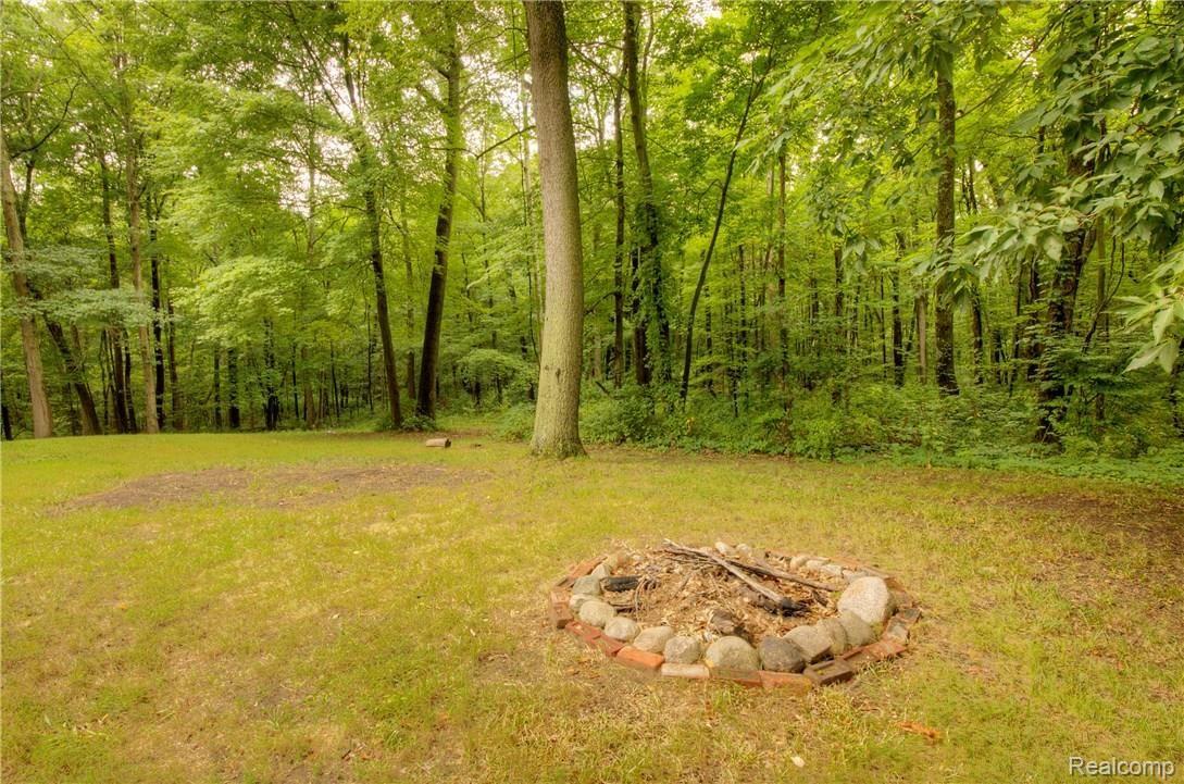 5270 Richardson Road Howell, MI 48843 - Photo 45 of 48 Yard