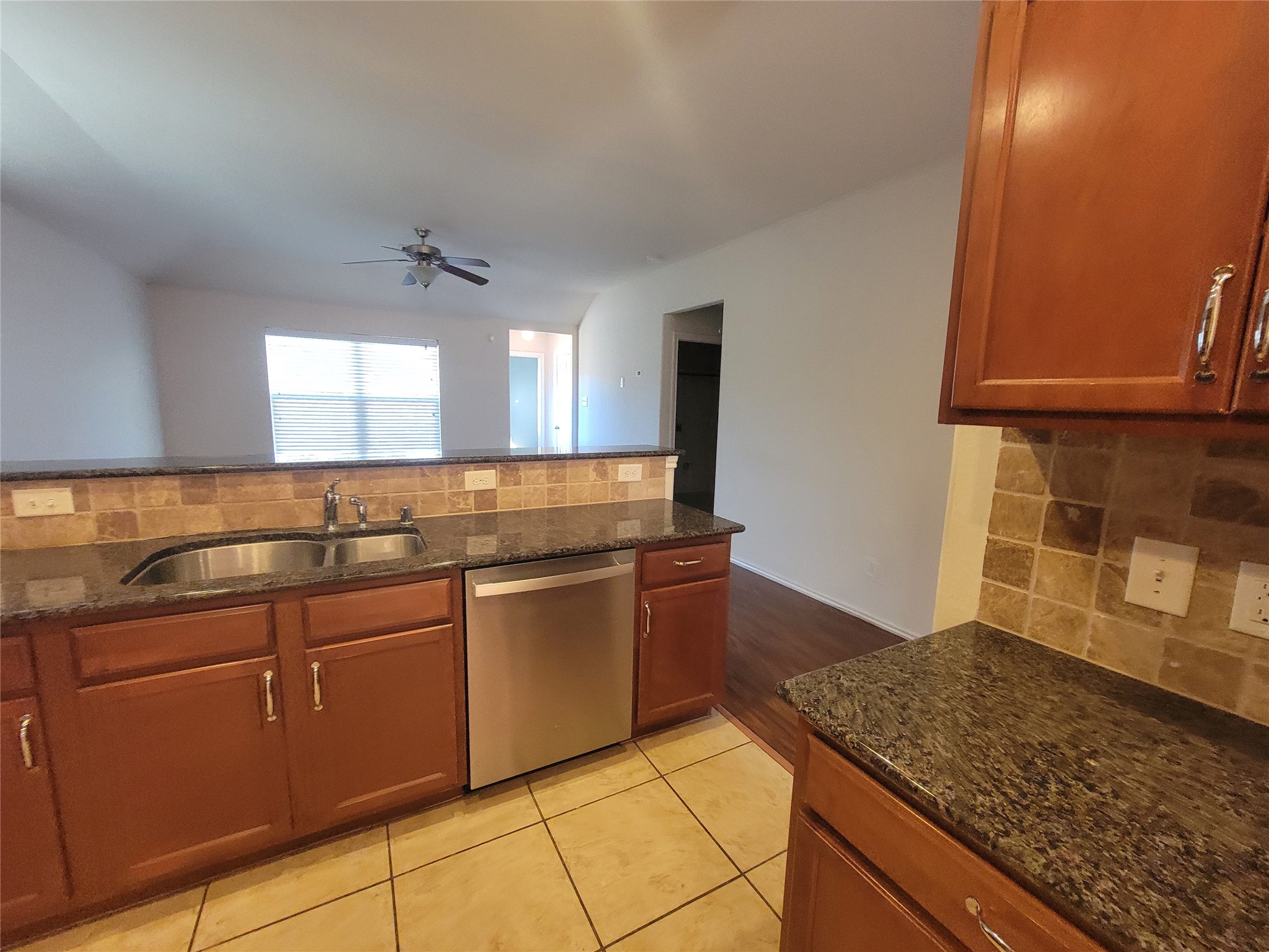 22618 Banter Point Lane Katy, TX 77449 - Photo 8 of 34