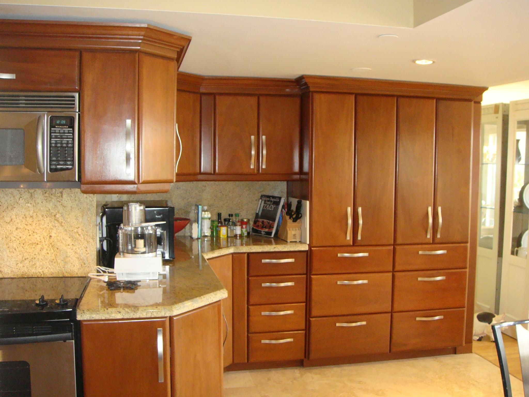 4301 North Ocean Boulevard, Unit A406 Boca Raton, FL 33431 - Photo 3 of 21 KITCHEN