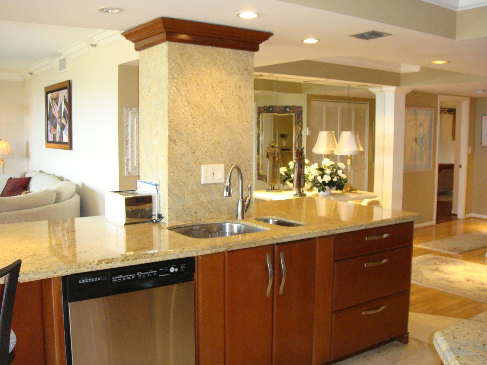 4301 North Ocean Boulevard, Unit A406 Boca Raton, FL 33431 - Photo 5 of 21 KITCHEN