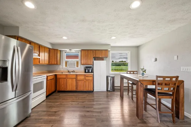 $305,000 | 28644 Elm Street, Dowagiac, MI 49047