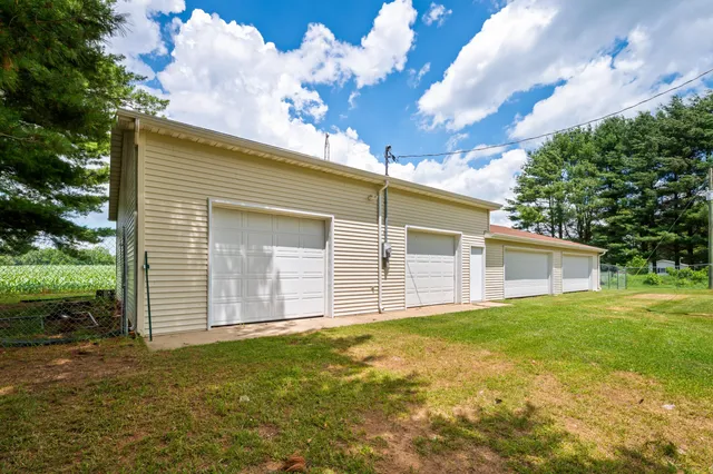 $305,000 | 28644 Elm Street, Dowagiac, MI 49047