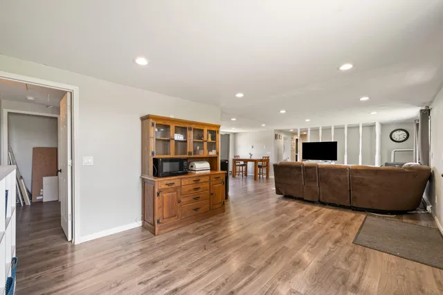 $305,000 | 28644 Elm Street, Dowagiac, MI 49047