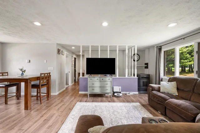 $305,000 | 28644 Elm Street, Dowagiac, MI 49047