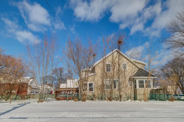 $199,000 | 664 North Pearl Street, Albany, NY 12204