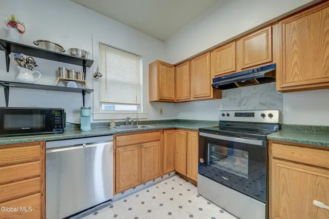 $199,000 | 664 North Pearl Street, Albany, NY 12204