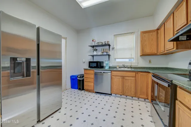 $199,000 | 664 North Pearl Street, Albany, NY 12204