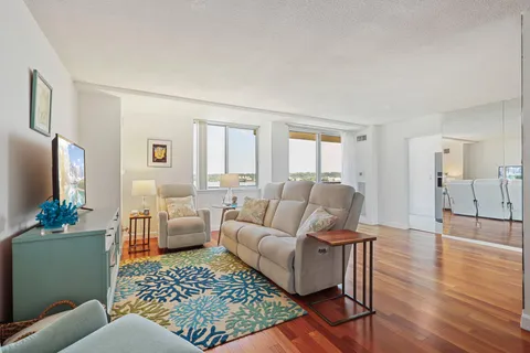 $685,000 | 501 Slaters Lane, Unit 603, Alexandria, VA 22314