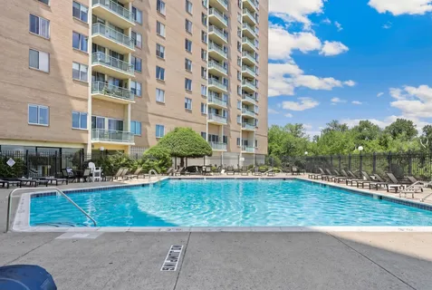 $685,000 | 501 Slaters Lane, Unit 603, Alexandria, VA 22314