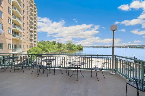 $685,000 | 501 Slaters Lane, Unit 603, Alexandria, VA 22314