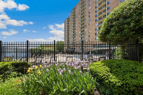 $685,000 | 501 Slaters Lane, Unit 603, Alexandria, VA 22314