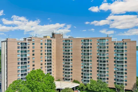 $685,000 | 501 Slaters Lane, Unit 603, Alexandria, VA 22314