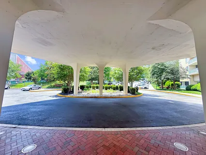 $685,000 | 501 Slaters Lane, Unit 603, Alexandria, VA 22314