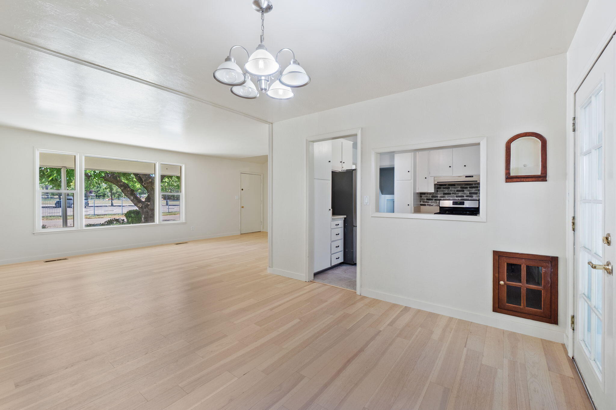 5039 Bidwell Road Redding, CA 96001 - Photo 7 of 41 11-web-or-mls-BiggerFlow Real Estate Med