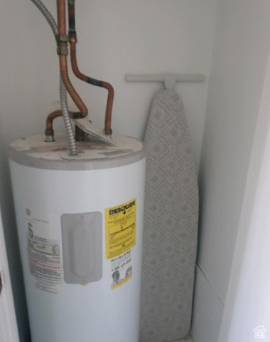 590 Pilot Avenue Wendover, UT 84083 - Photo 16 of 20 Utilities with electric water heater