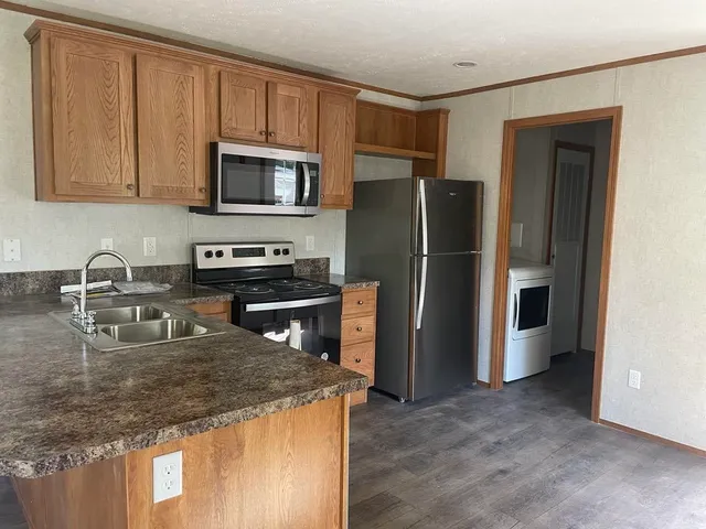 $109,469 | 236 Evergreen Manor Drive, Hardwick, VT 05843