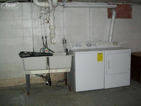 7347 Potter Road Flushing, MI 48433 - Photo 8 of 8 20166514-7.JPG