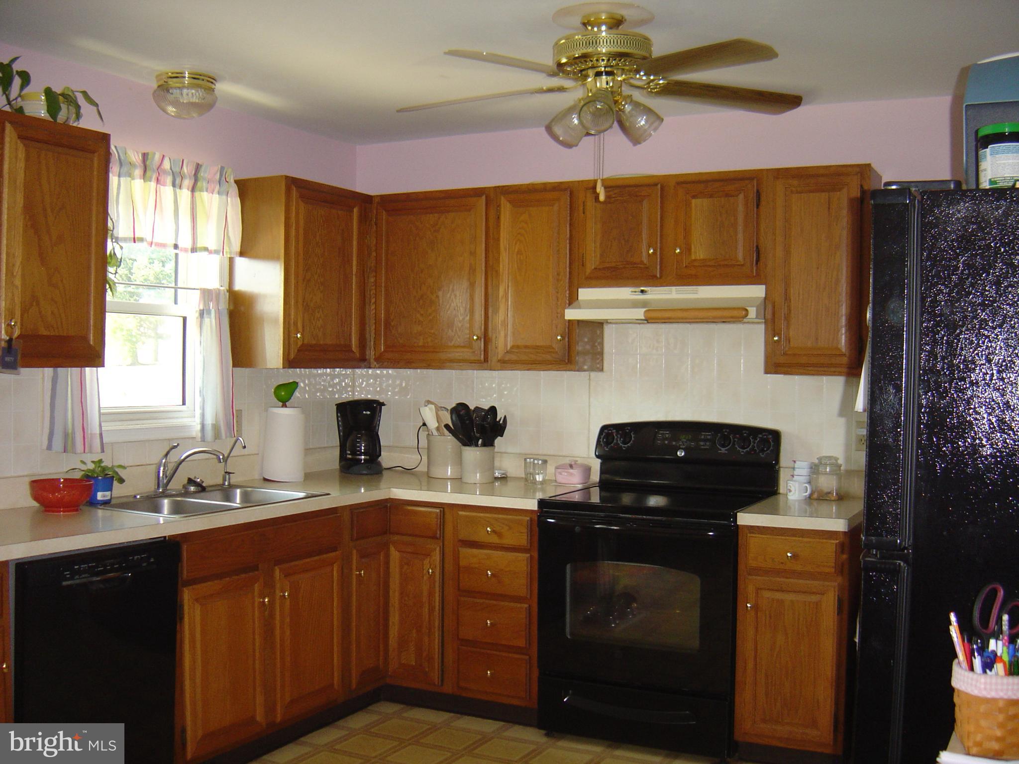 1436 East Newport Road Lititz, PA 17543 - Photo 4 of 13