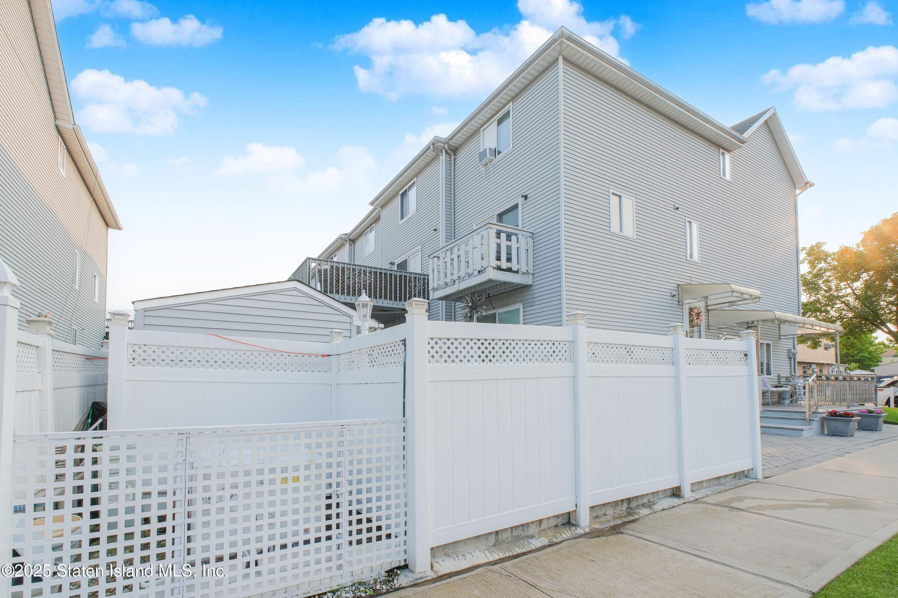 149 Crossfield Avenue Staten Island, NY 10312 - Photo 23 of 23 a view of entryway with a front door