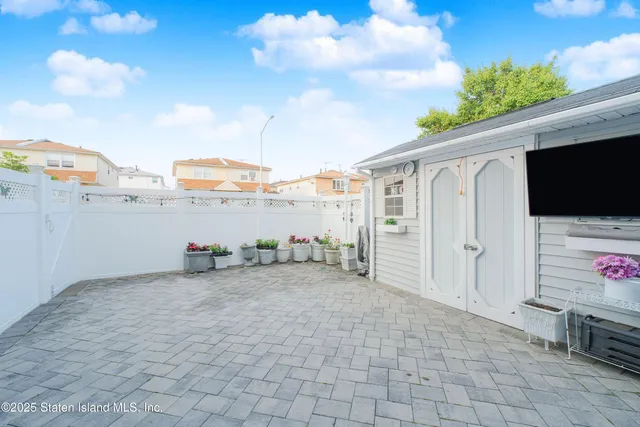 a view of a storage & utility room
