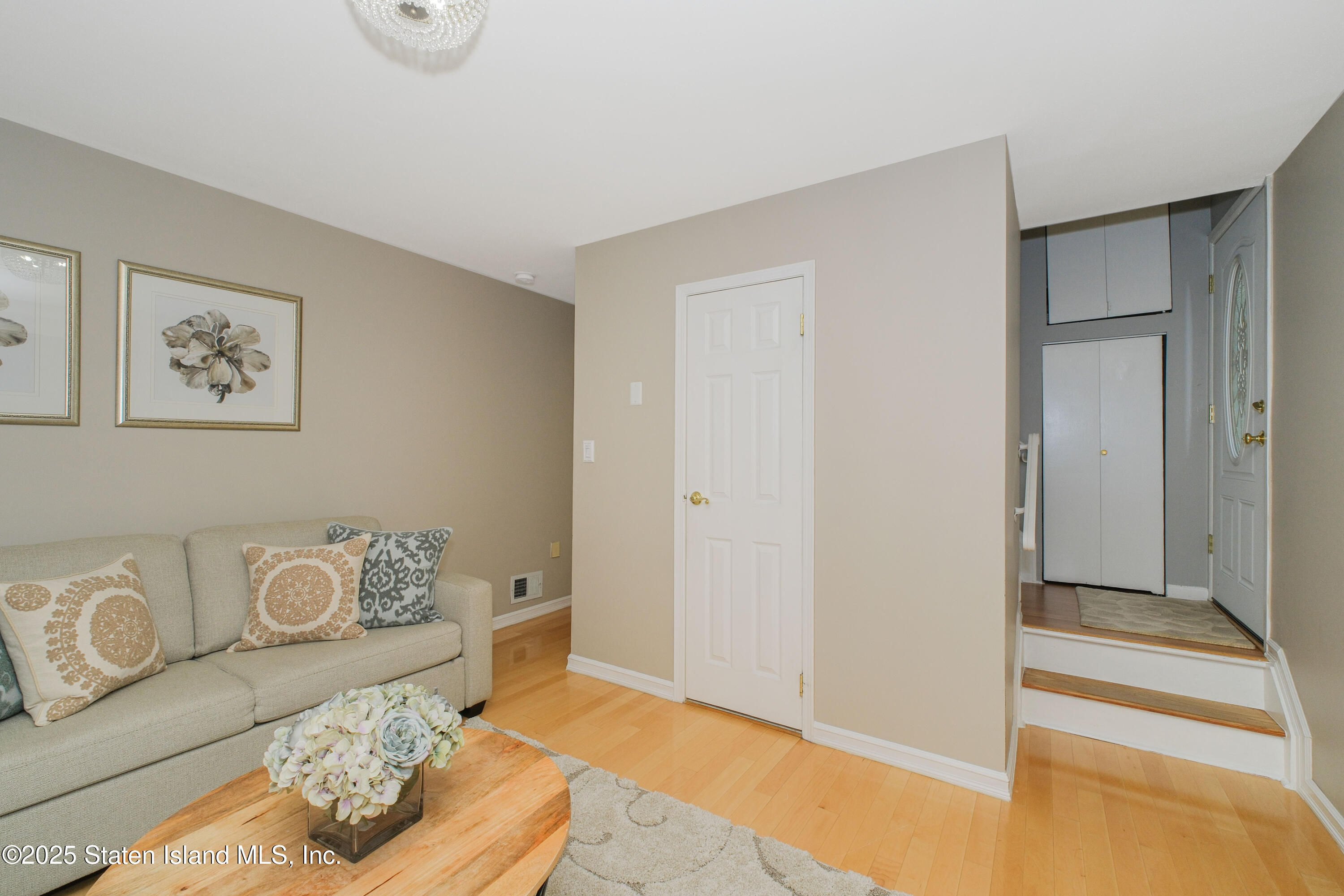 149 Crossfield Avenue Staten Island, NY 10312 - Photo 4 of 23 a view of livingroom with furniture