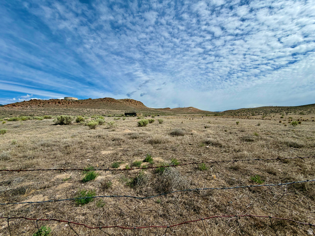 600 East E Street Moroni, UT 84646 - Photo 33 of 38 Expansive open land with natural desert flora and distant geological formations