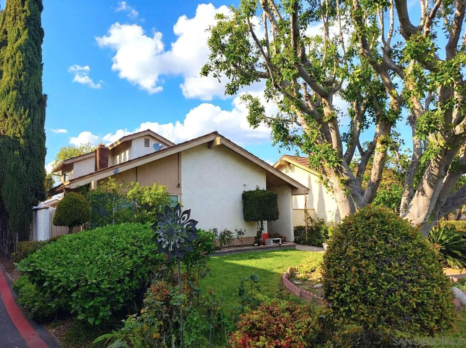 14491 Pinewood Road Tustin, CA 92780 - Photo 2 of 35