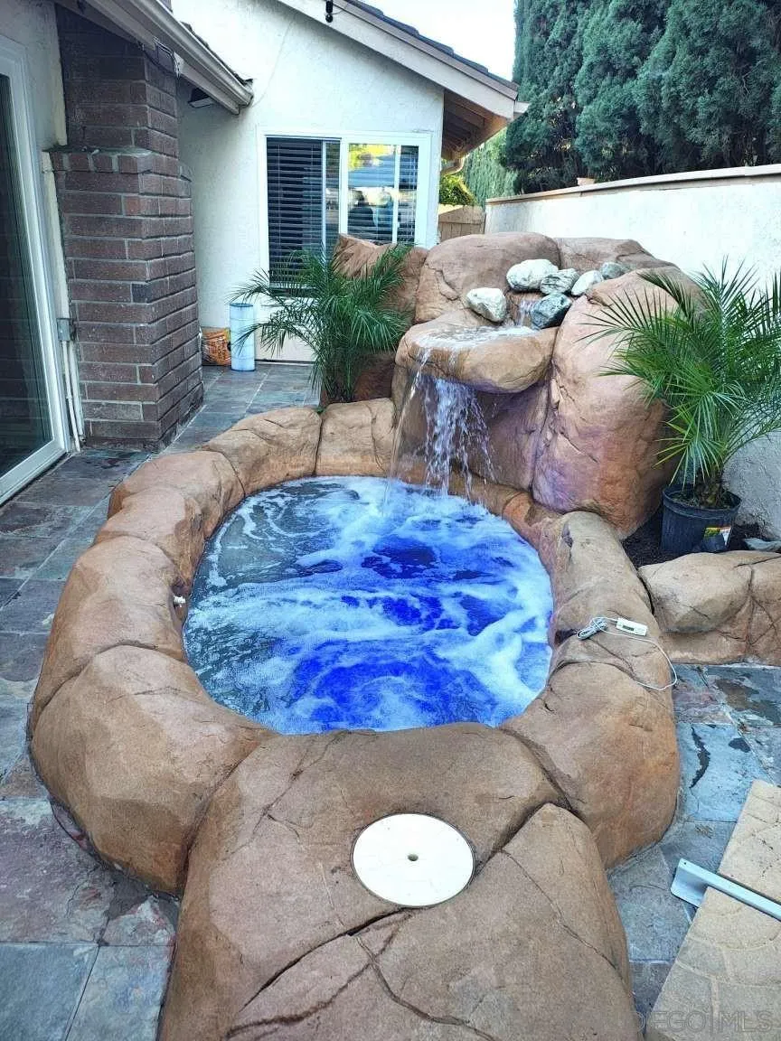 14491 Pinewood Road Tustin, CA 92780 - Photo 28 of 35