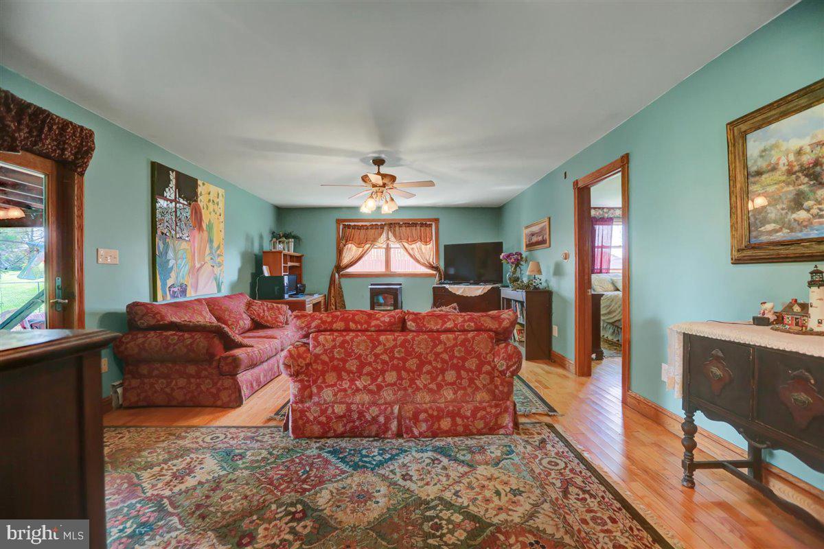 188 Heffelfinger Road Lebanon, PA 17046 - Photo 9 of 34 Gallery Image 9