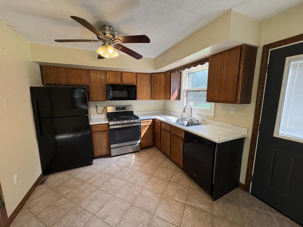 2622 Lamberton Road Franklin, PA 16323 - Photo 6 of 24 Gallery Image 6