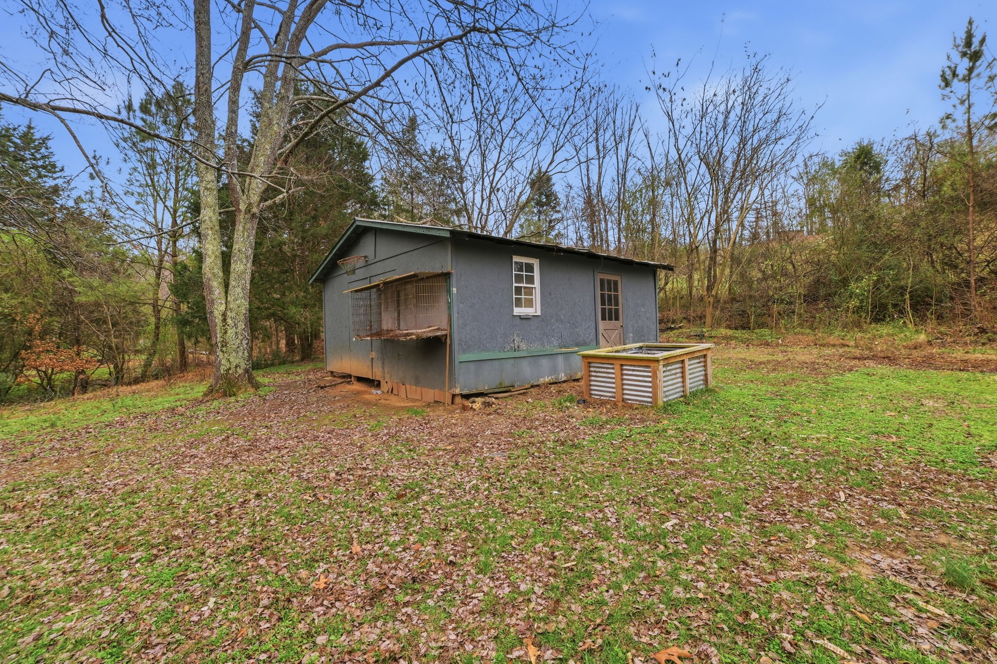 428 Scarborough Hollow Road Stewart, TN 37175 - Photo 10 of 28 a backyard of house with seating space