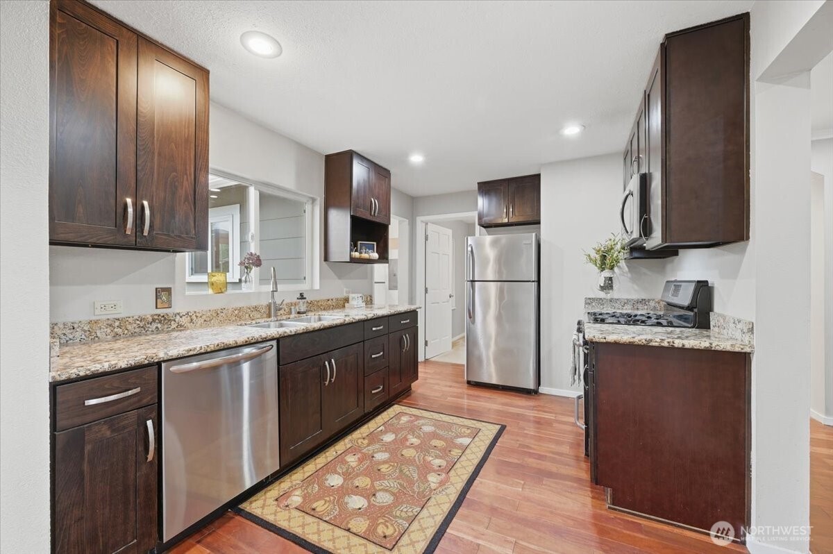 4342 338th Place Southeast Fall City, WA 98024 - Photo 6 of 20