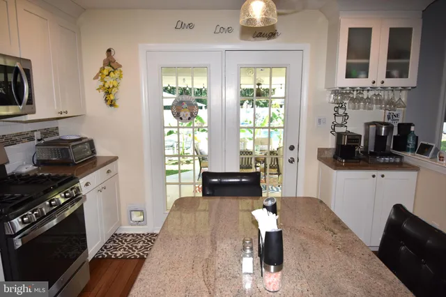 a view of walk in closet