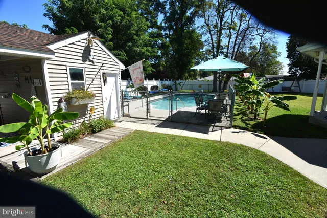 a view of outdoor space yard and patio